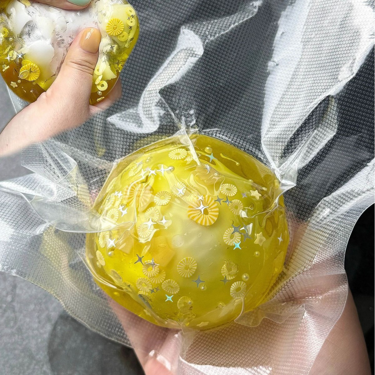 Crispy Squishy Ball Cracking W - Crystal Growing Kit 评论和价格